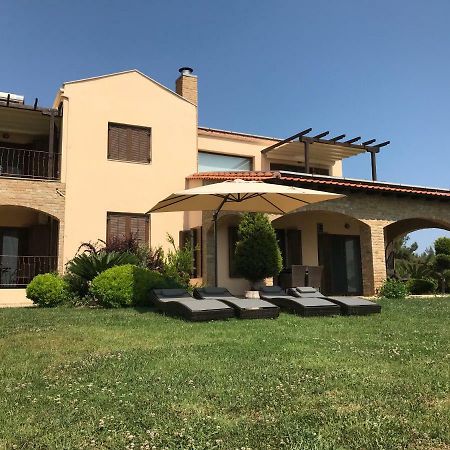 M Varkes Villa Nea Moudania Exterior foto
