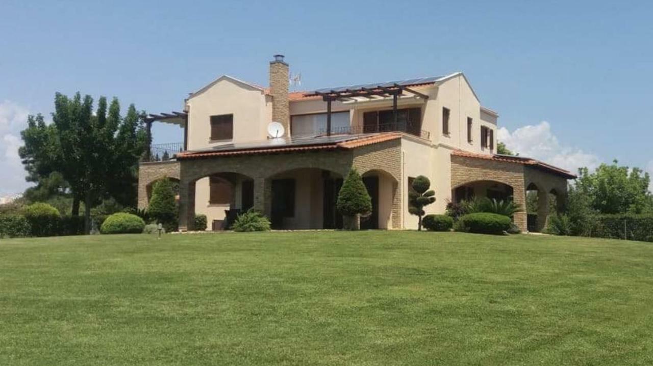 M Varkes Villa Nea Moudania Exterior foto