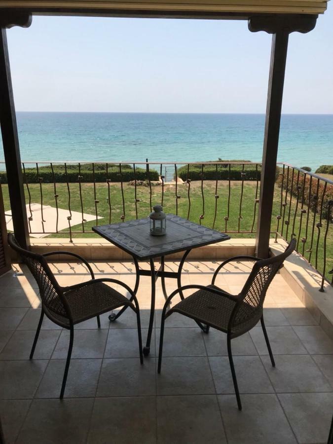 M Varkes Villa Nea Moudania Exterior foto