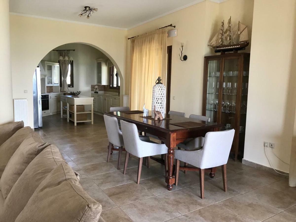 M Varkes Villa Nea Moudania Exterior foto